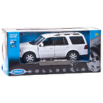 Коллекционная модель машины "2005 Ford Lincoln Navigator" 1:35